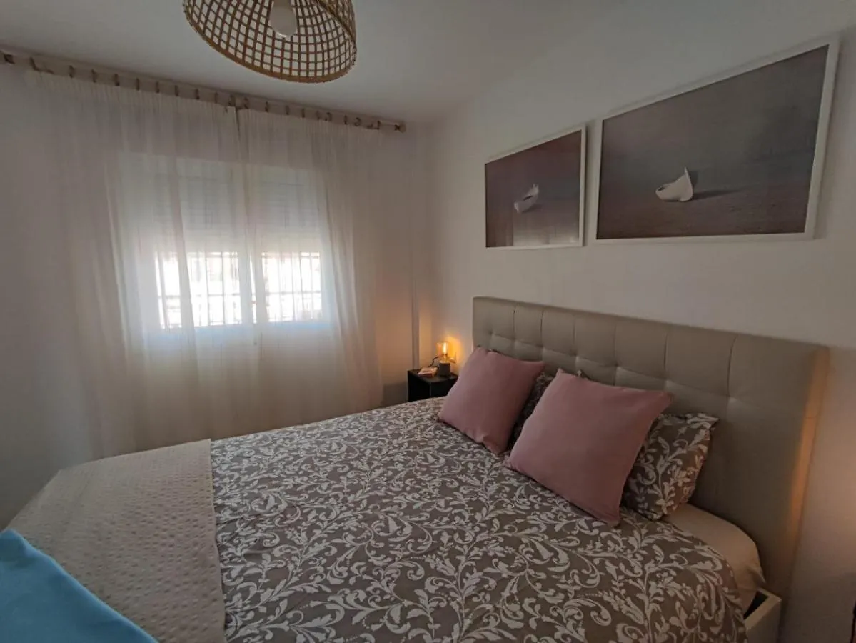 Apartamento con gran terraza a 50 m de la playa San Luis de Sabinillas
