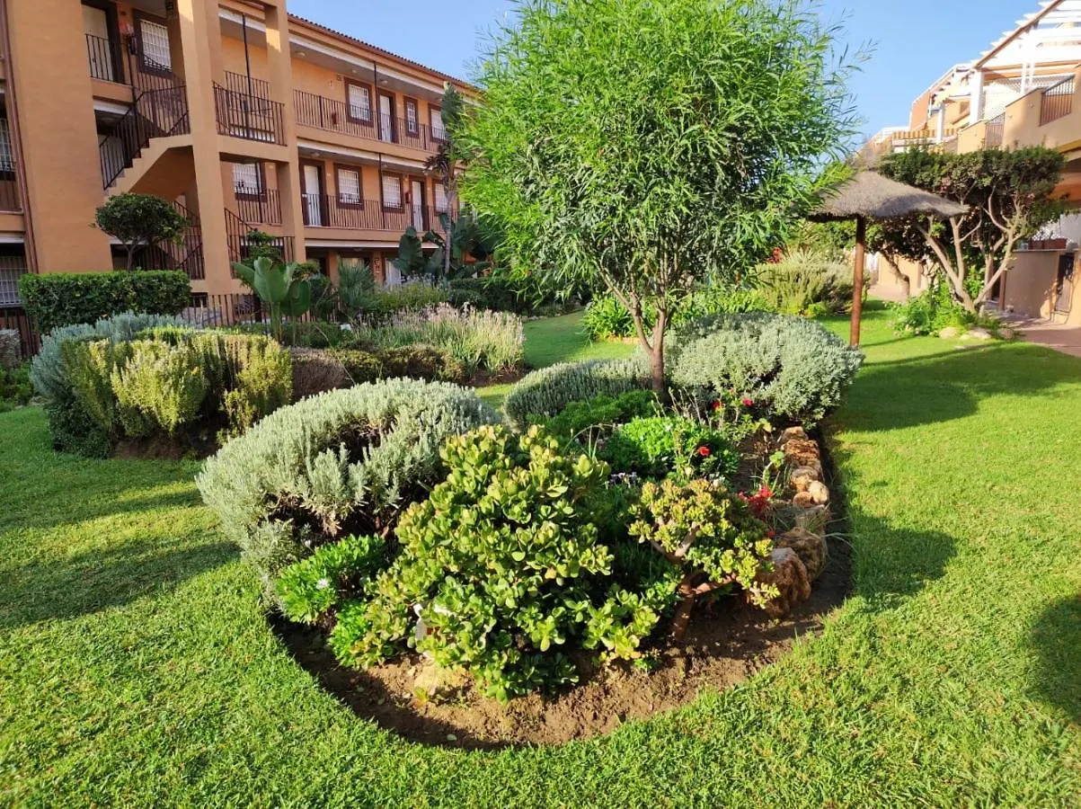 Apartamento con gran terraza a 50 m de la playa San Luis de Sabinillas