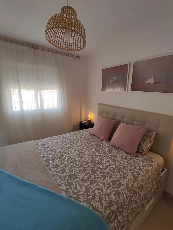 Apartamento con gran terraza a 50 m de la playa San Luis de Sabinillas