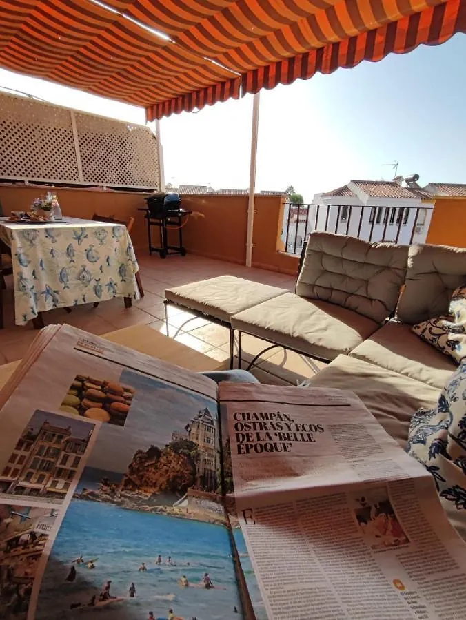 Apartamento con gran terraza a 50 m de la playa San Luis de Sabinillas