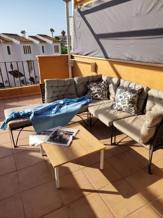 Apartamento con gran terraza a 50 m de la playa San Luis de Sabinillas 0*,  España