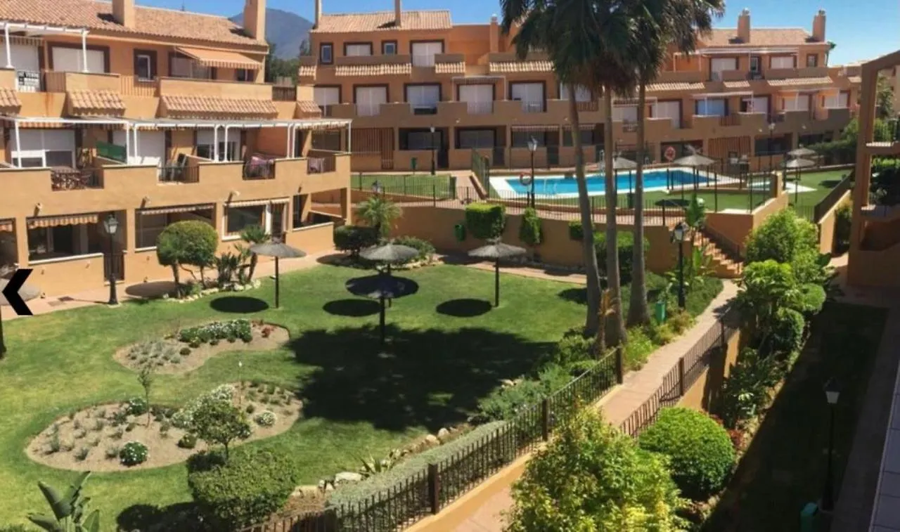 Apartamento con gran terraza a 50 m de la playa San Luis de Sabinillas